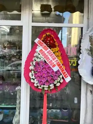 Renkli Çiçekli Çelenk - Eskişehir Çiçekçi